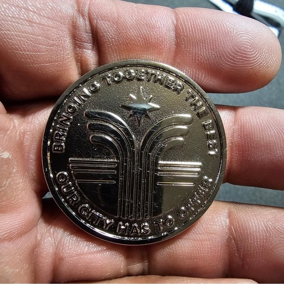 Celebrate Springfield Silver Tone Metalic Challenge Coin Commemorative Token - Picture 6 of 11